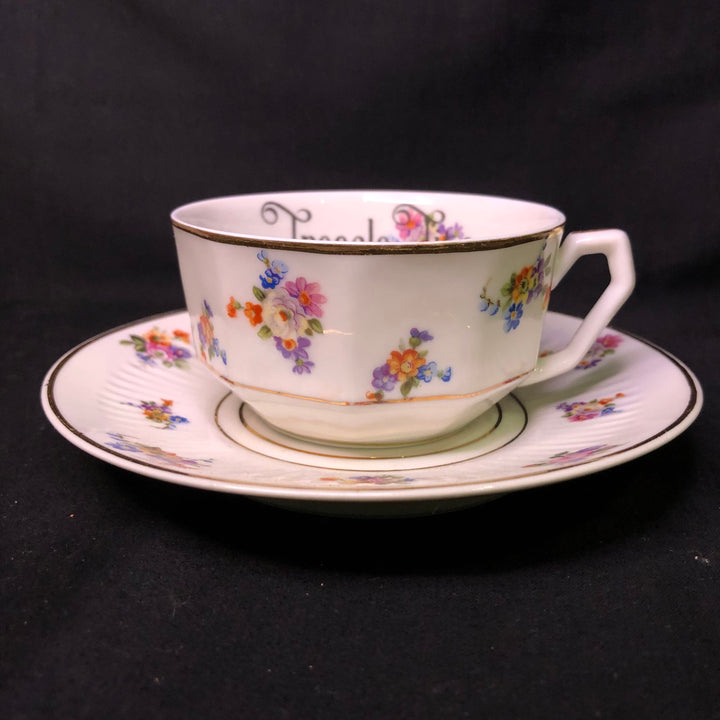 Grosse Nénés, thé café amusant, porcelaine vintage recyclée, cadeau vulgaire
