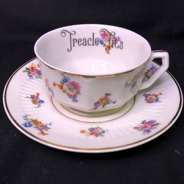 Grosse Nénés, thé café amusant, porcelaine vintage recyclée, cadeau vulgaire