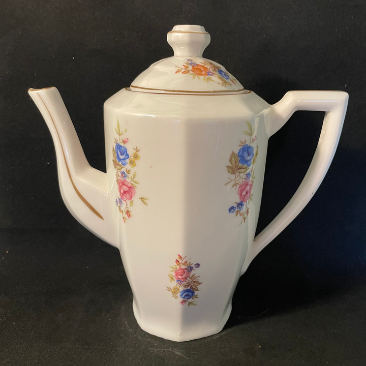 Eau de pute, Tea / Coffee pot, Cocktail jug, Vintage upcycled porcelaine