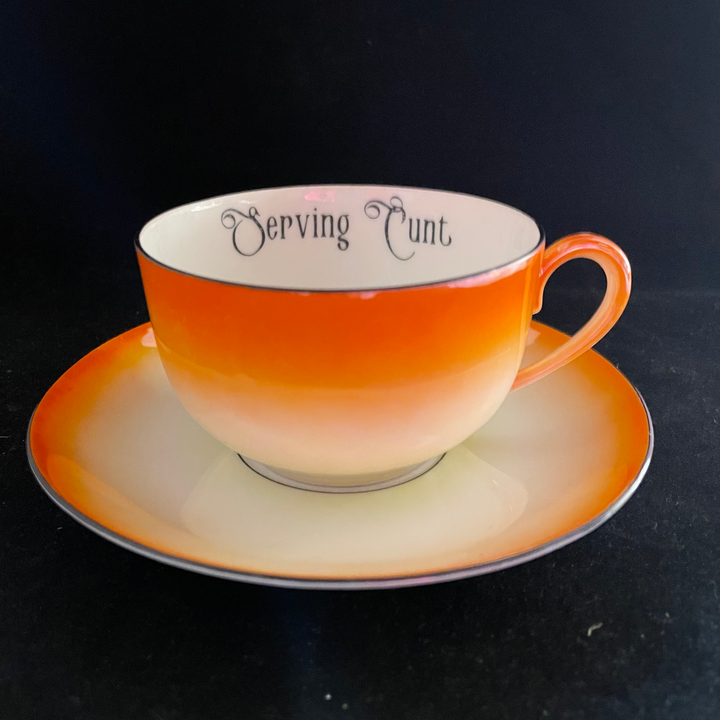 Tasse vulgaire humoristique "Serving Cunt", cadeau unique en porcelaine vintage recyclée et insolite