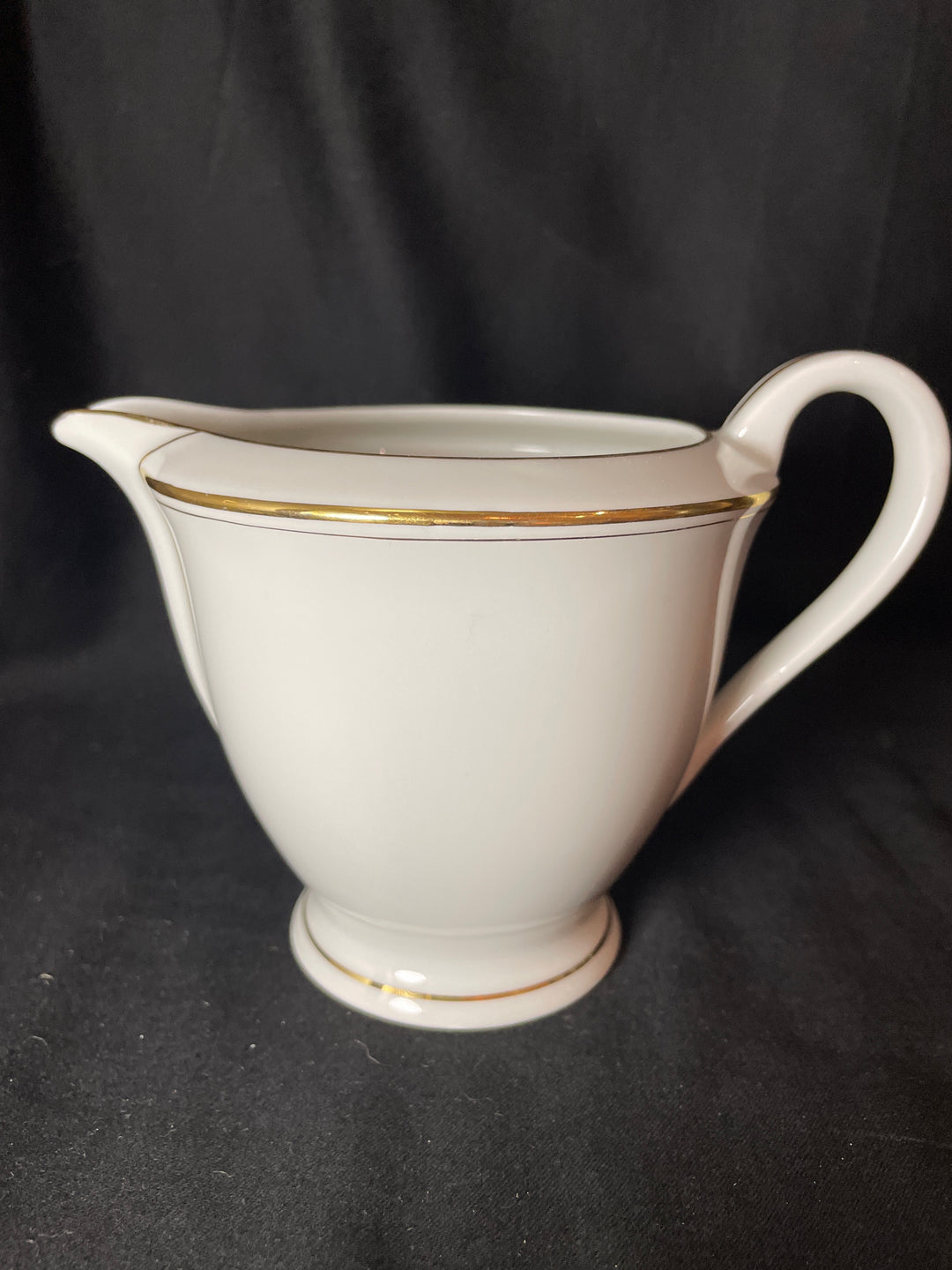 Servir la Chatte, drôle pichet en porcelaine vintage recyclé Durrant Dove