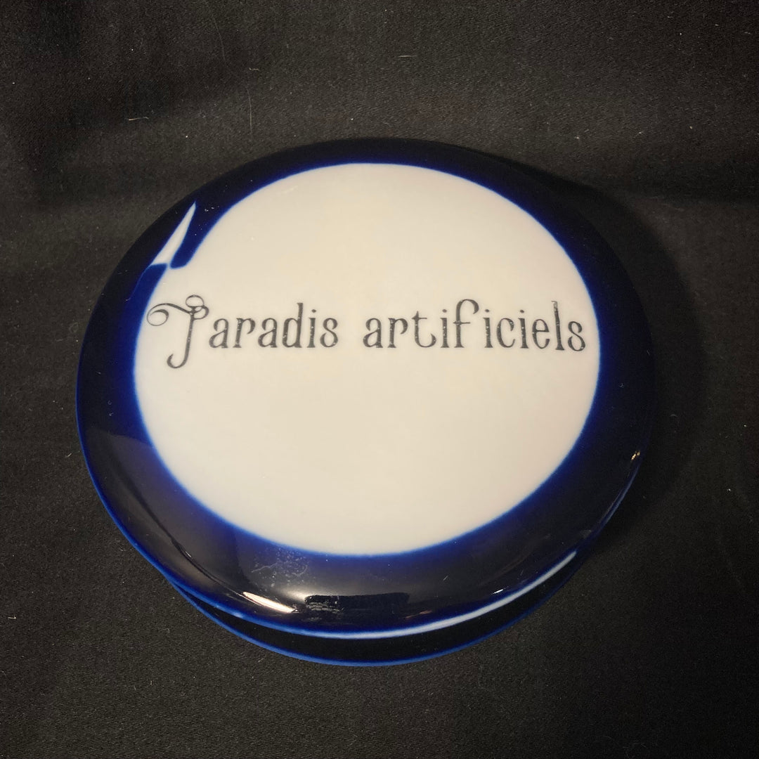 "Paradis artificiels", Boîte à cachettes pour drogues Vintage Upcyclée Unique et Amusante, Cadeau d&