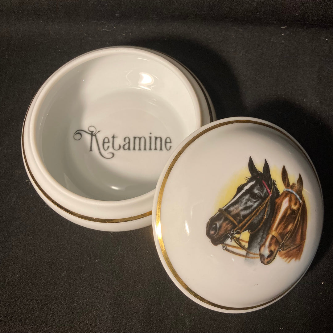 "Ketamine", Boîte à cachettes pour drogues Vintage Upcyclée Unique et Amusante, Cadeau d&