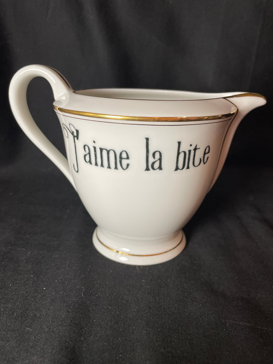 Servir la Chatte, drôle pichet en porcelaine vintage recyclé Durrant Dove