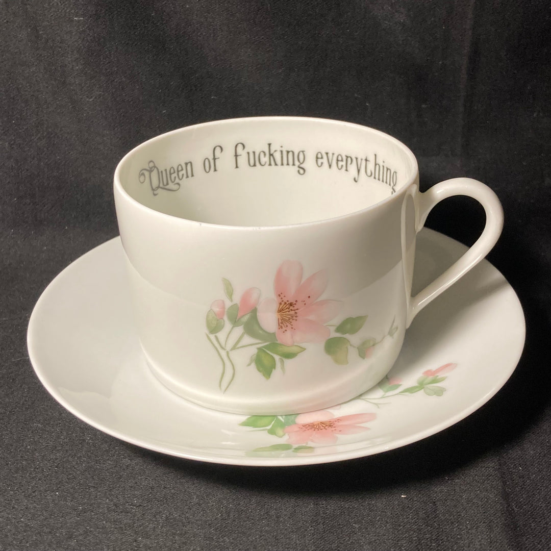 Tasse vulgaire "Reine de tout, putain", cadeau vintage original et humoristique