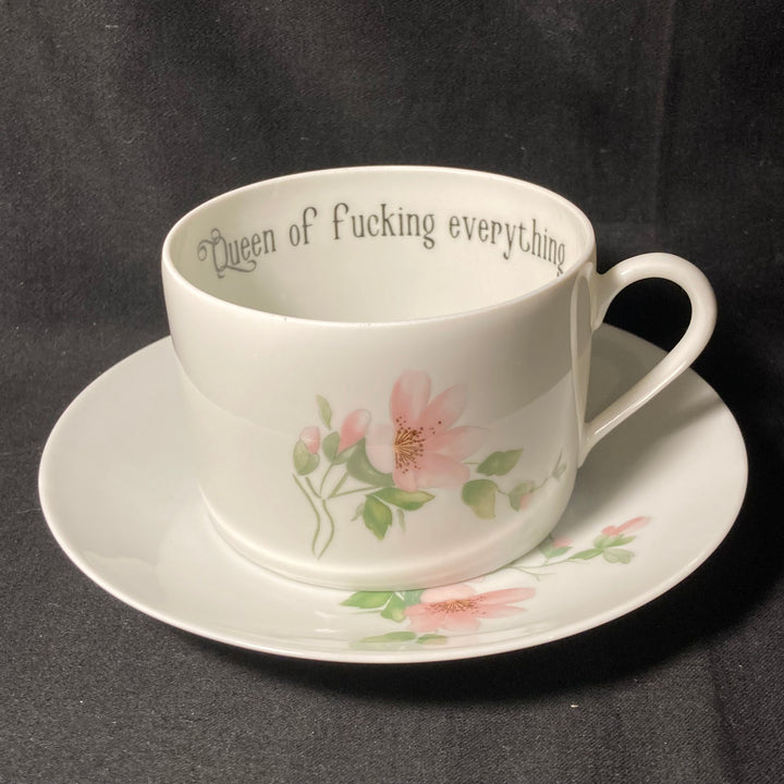 Tasse vulgaire "Reine de tout, putain", cadeau vintage original et humoristique