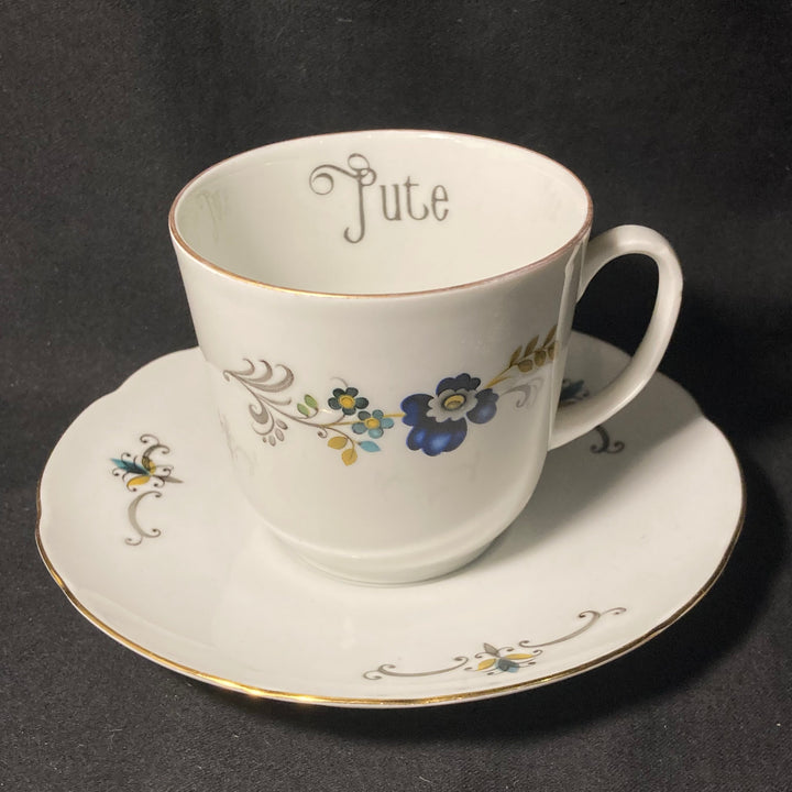 Service à café "Eau de pute", cadeau original et rigolo en porcelaine vintage française recyclée